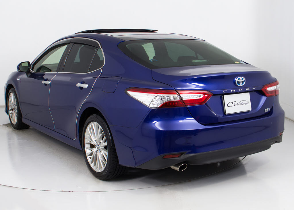 お車の下取りもお任せ下さい！国産、外車、
年式、走行距離問わず、どんなお車でも下取
りさせて頂きます。皆様のご相談お待ちして
おります！