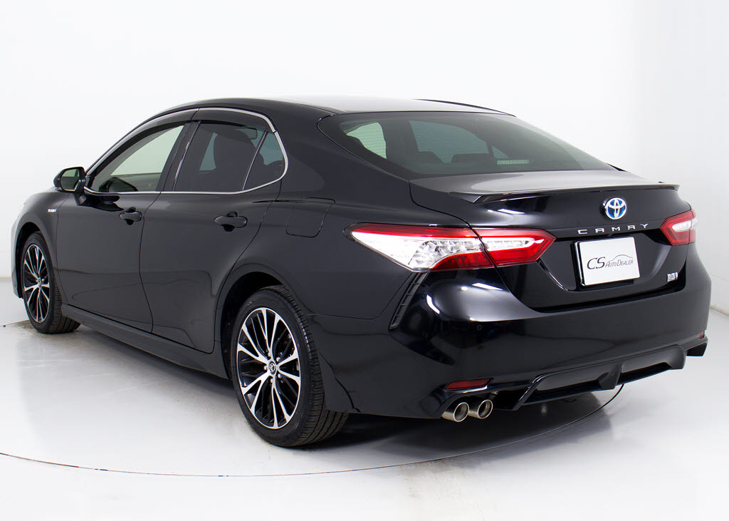 お車の下取りもお任せ下さい！国産、外車、
年式、走行距離問わず、どんなお車でも下取
りさせて頂きます。皆様のご相談お待ちして
おります！