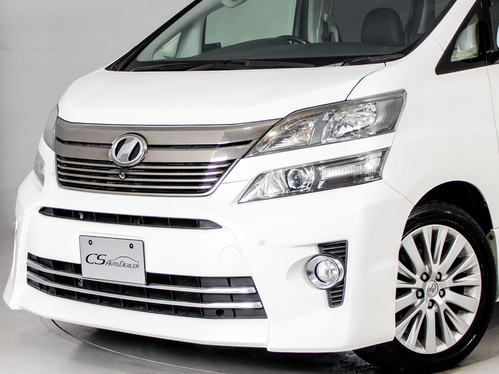 ★フロントビュー★グリル交換、エアロ取り
付け等、カスタムもお任せください！