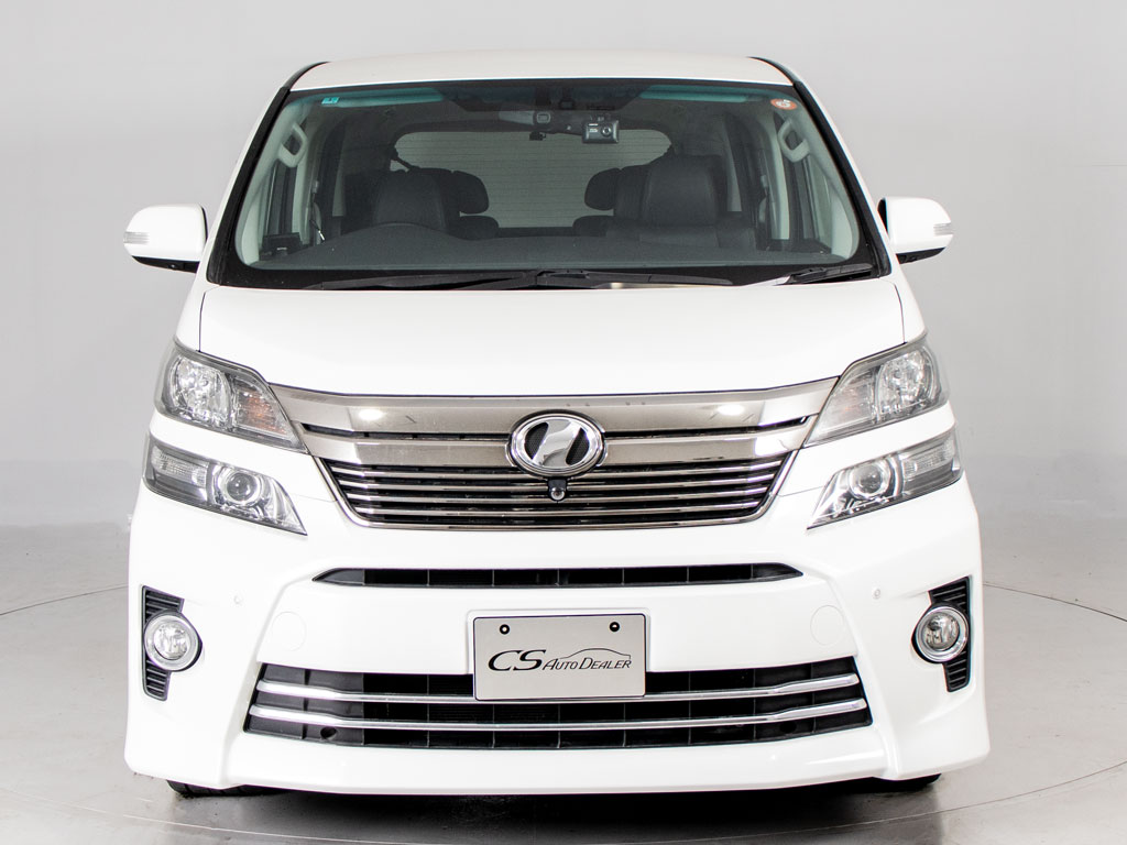 ★フロントビュー★グリル交換、エアロ取り
付け等、カスタムもお任せください！