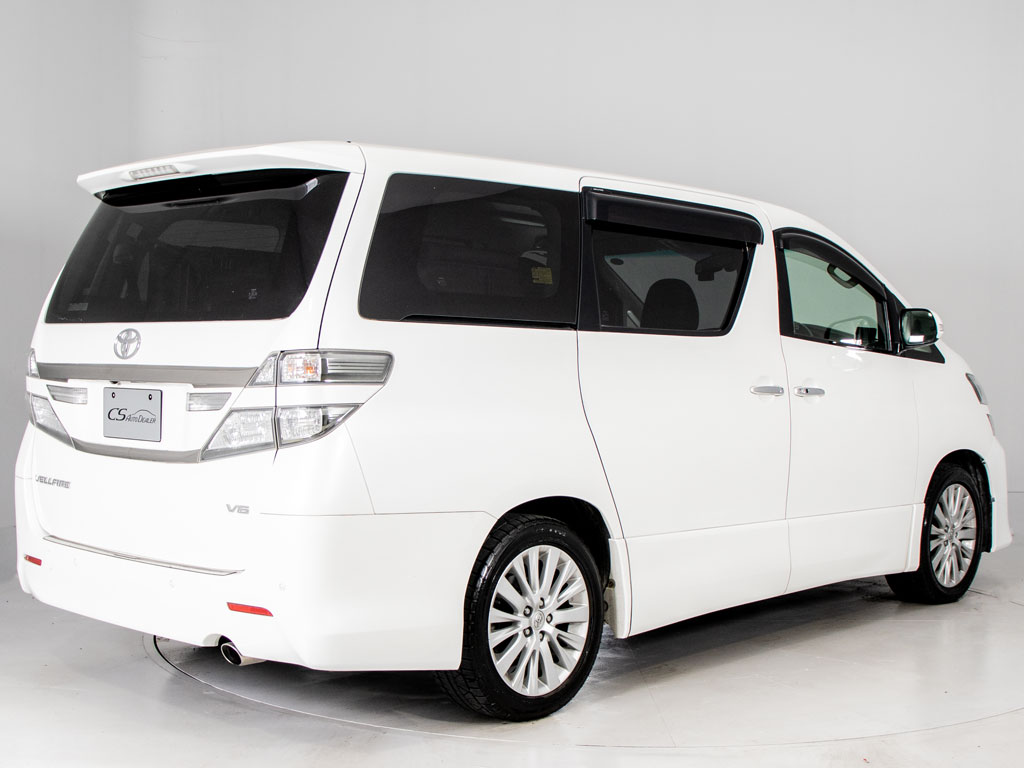 ★ﾘｱﾋﾞｭｰ★テールランプ加工、マフラー換装
等も承っております！