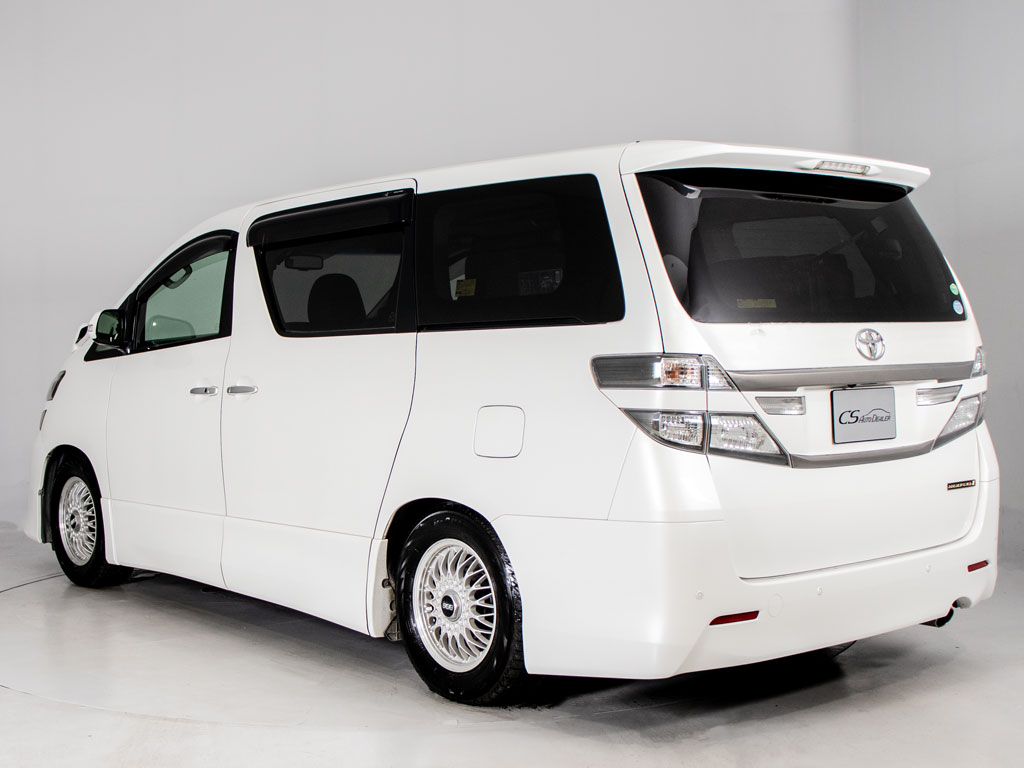 ★展示前点検実施★特殊な機材も用いて、全
車点検を実施しております！