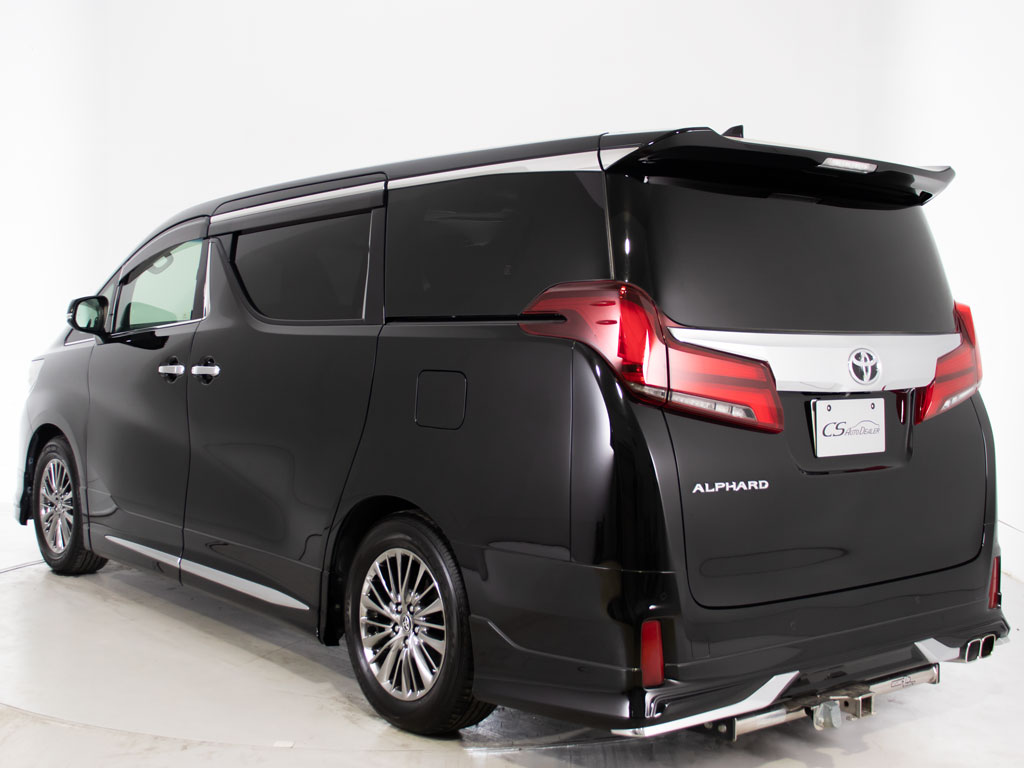 ★展示前点検実施★特殊な機材も用いて、全
車点検を実施しております！