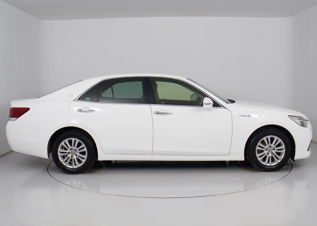 各メーカーのエアロパーツ取り付け承ります
！ご納車迄に仕上げます！格安にて承ります
のでお気軽にお申し付け下さい！！