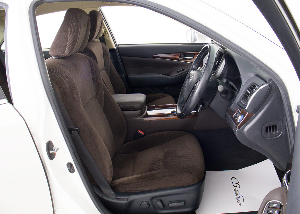 ★シートヒーターを装備しています！高級車
ならではの装備です！