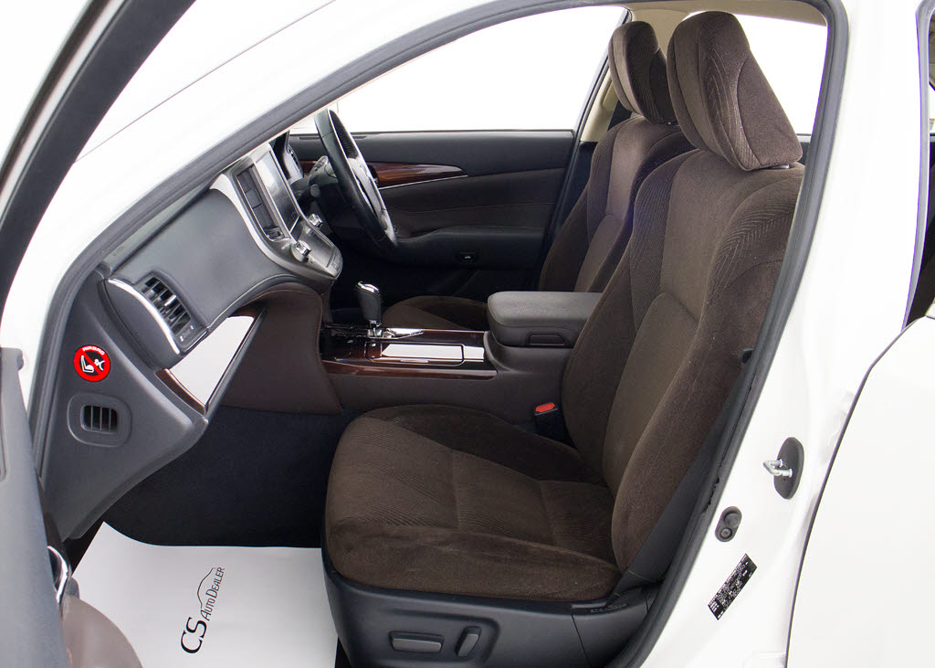 ★シートヒーターを装備しています！高級車
ならではの装備です！