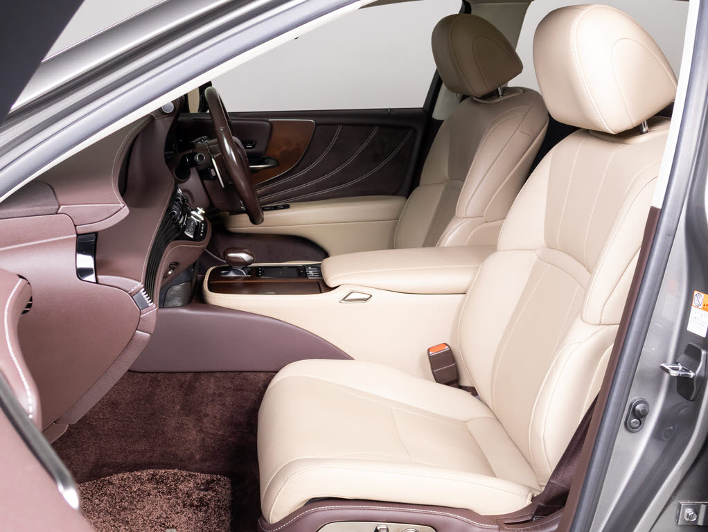 内外装ともに状態良好！下地作りから実施す
る流行りのボディコーティングもご施工可能
です！