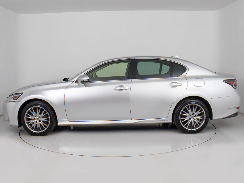 社外アルミホイール取付・スピンドルエアロ
取付・各メーカーエアロ取付・車高調・ロー
ダウン・ライトカスタム・スモークフィルム
施工ＯＫ！お気軽にご相談下さい！