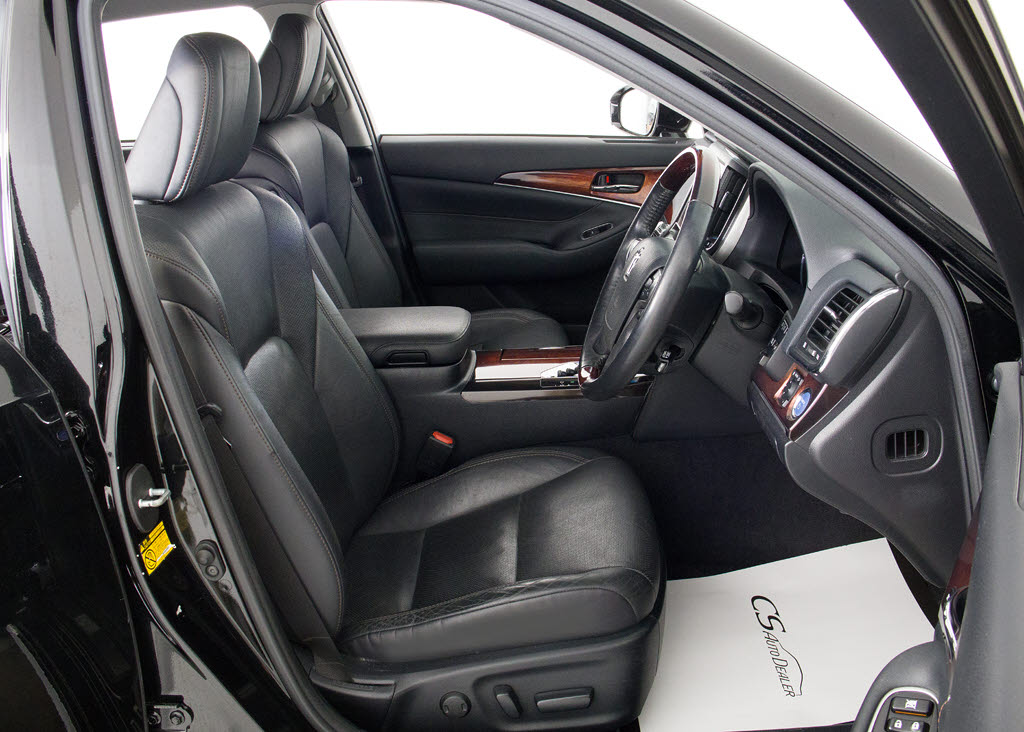 快適エアシート＆シートヒーターを装備して
います！高級車ならではの装備です！シート
が暖まる機能！シートから冷風が出る機能！
どちらも付いています！！寒い冬も、暑い夏
も快適にご乗車頂けます！！