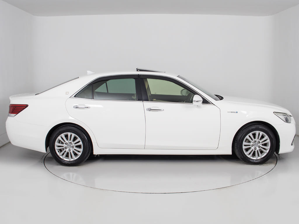 各メーカーのエアロパーツ取り付け承ります
！ご納車迄に仕上げます！格安にて承ります
のでお気軽にお申し付け下さい！！