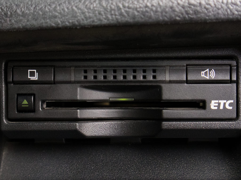 ★ＥＴＣが装備されています！！高速道路を
利用する際は必需品ですよね！！ストレス無
く料金所を通過出来ます！