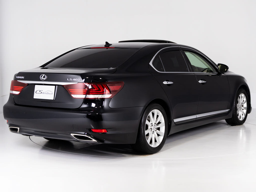 追加エアロ取付やホイールカスタムなどのド
レスアップもご注文可能！