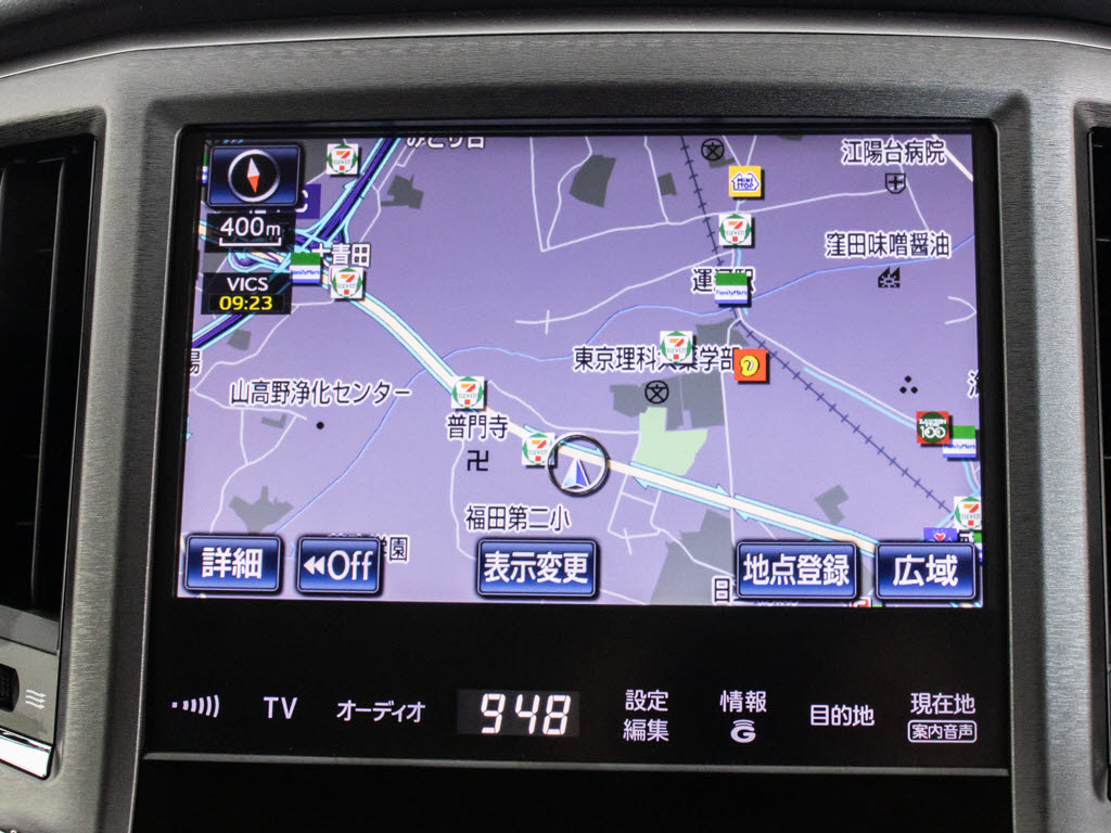 メーカー純正の大画面ＨＤＤナビが装備され
ています！操作も簡単！見やすい！純正だか
らこその使いやすさ！