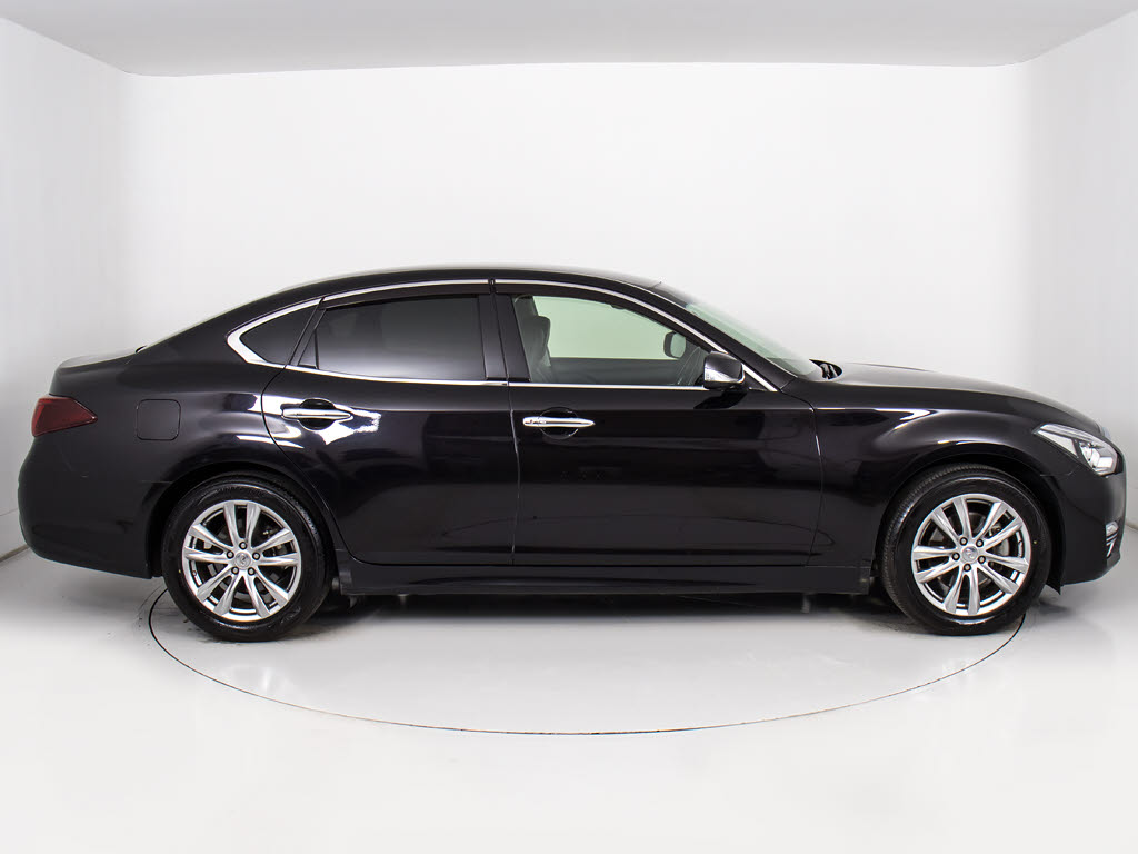 サイドビュー（ホイール交換・ダウンサス・
車高調など）のカスタムも承っております