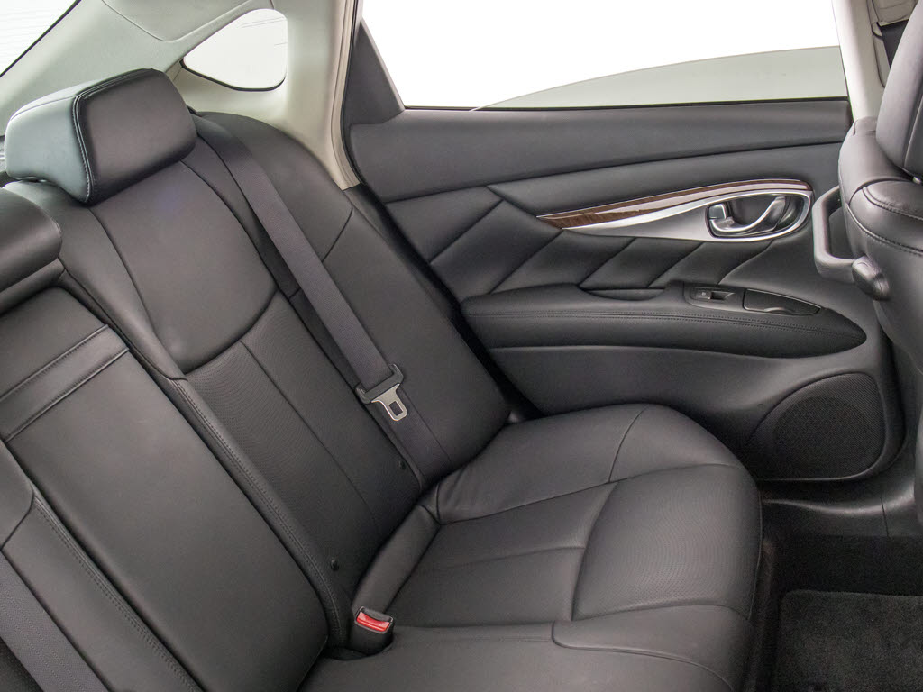 当社では、一般のクリーニングでは満足せず
、オゾンを利用した、根本的な脱臭・消臭・
除菌クリーニングも承っております！