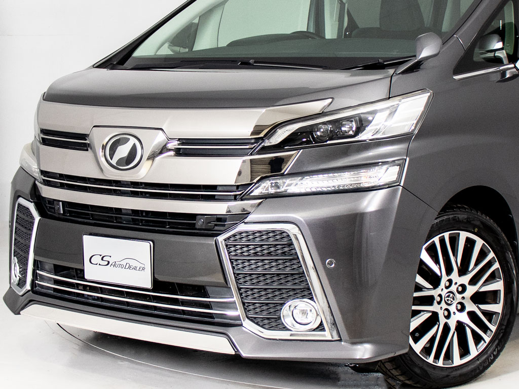 ★フロントビュー★グリル交換、エアロ取り
付け等、カスタムもお任せください！