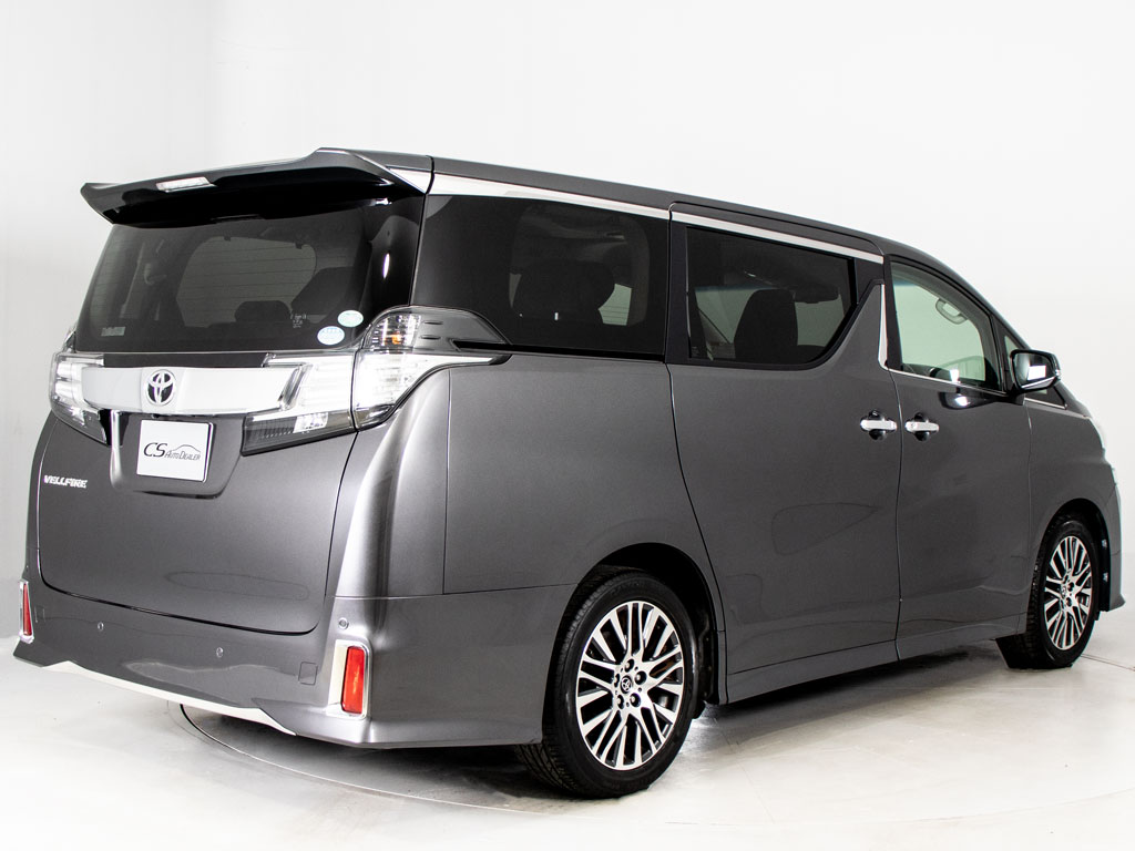 ★ﾘｱﾋﾞｭｰ★テールランプ加工、マフラー換装
等も承っております！