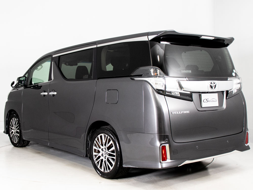 ★展示前点検実施★特殊な機材も用いて、全
車点検を実施しております！