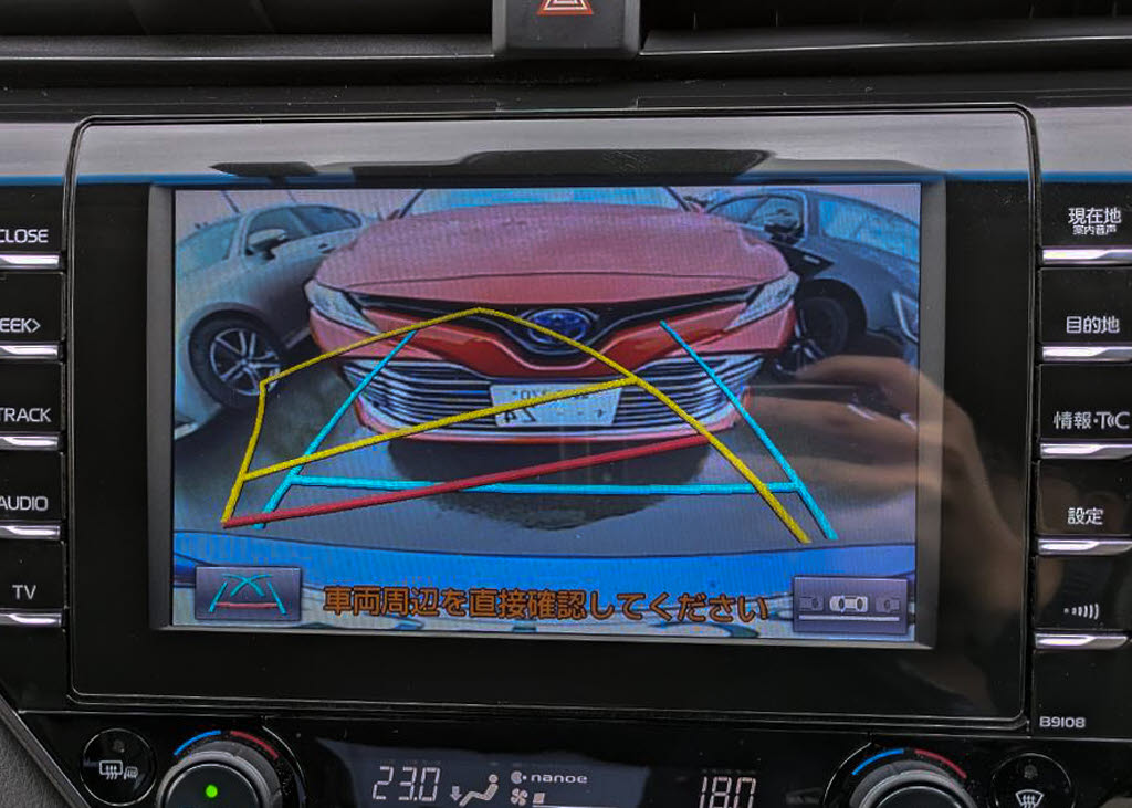カラーバックモニターがついております！ス
テアリング連動ガイドラインが映し出される
ので、駐車の際に非常に役に立ちます！！
