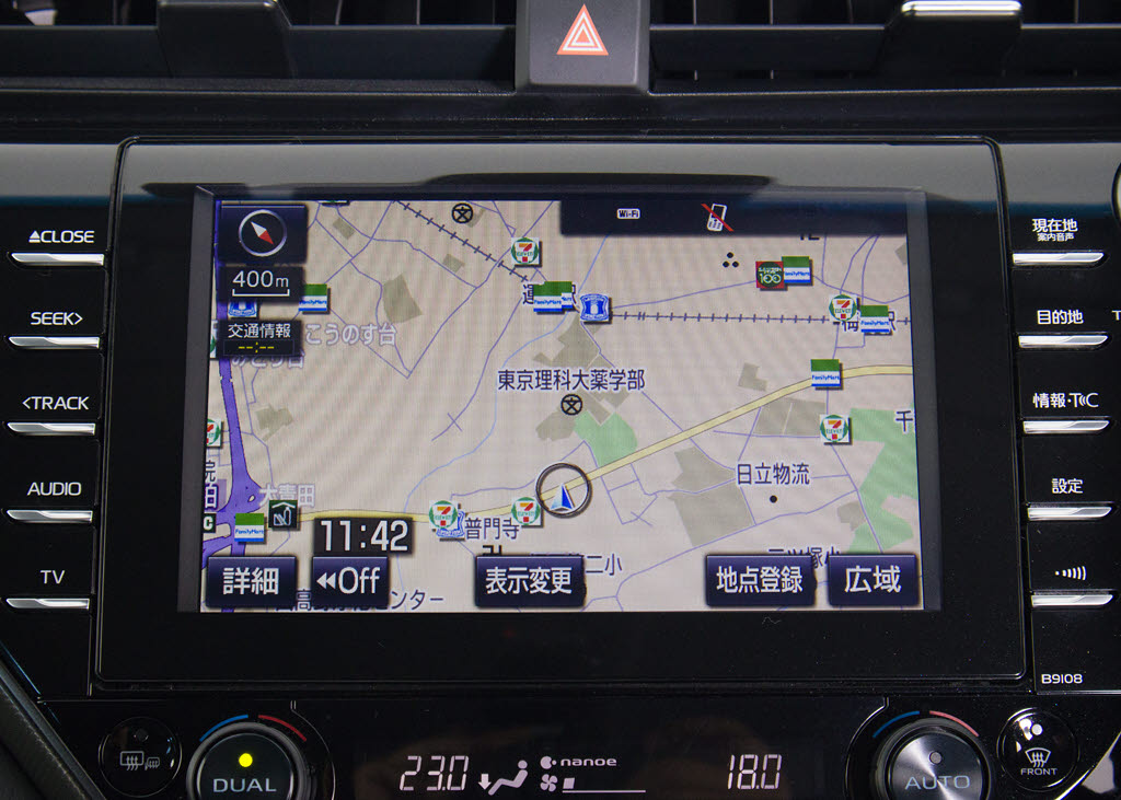 ★メーカーオプションの大画面ＳＤナビが装
備されています！地図情報の更新も出来ます
ので安心してお使い頂けます！