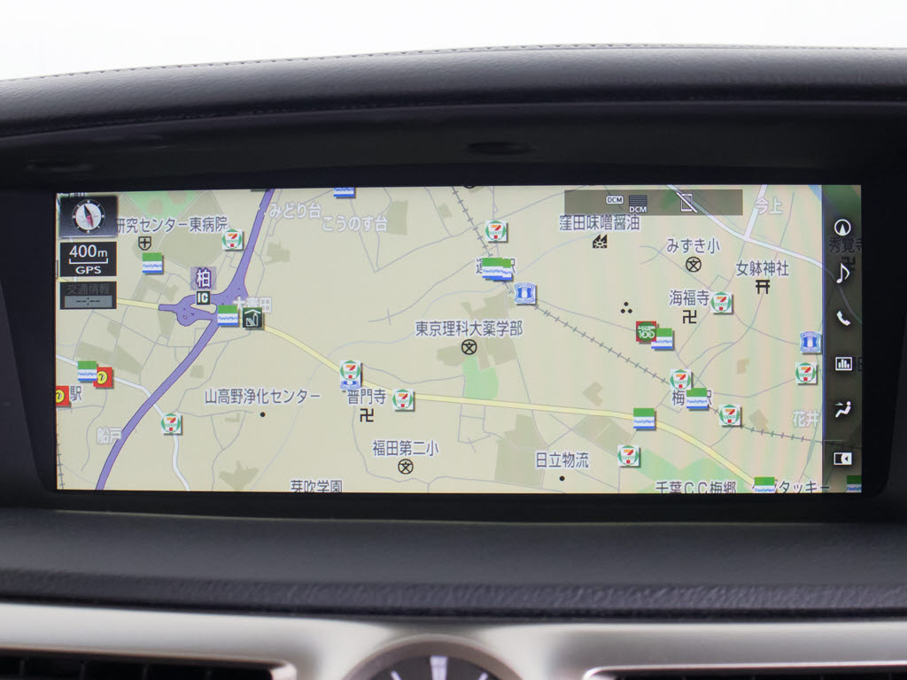 ★メーカー純正の全画面ＳＤマルチが装備さ
れています！操作も簡単！見やすい！純正だ
からこその使いやすさ！地図情報の更新も出
来ますので安心してお使い頂けます！！