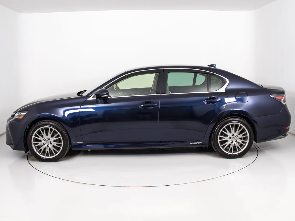 社外アルミホイール取付・スピンドルエアロ
取付・各メーカーエアロ取付・車高調・ロー
ダウン・ライトカスタム・スモークフィルム
施工ＯＫ！お気軽にご相談下さい！