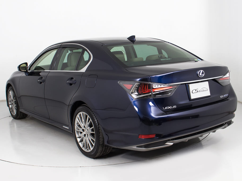 お車の下取りもお任せ下さい！国産、外車、
年式、走行距離問わず、どんなお車でも下取
りさせて頂きます。皆様のご相談お待ちして
おります！