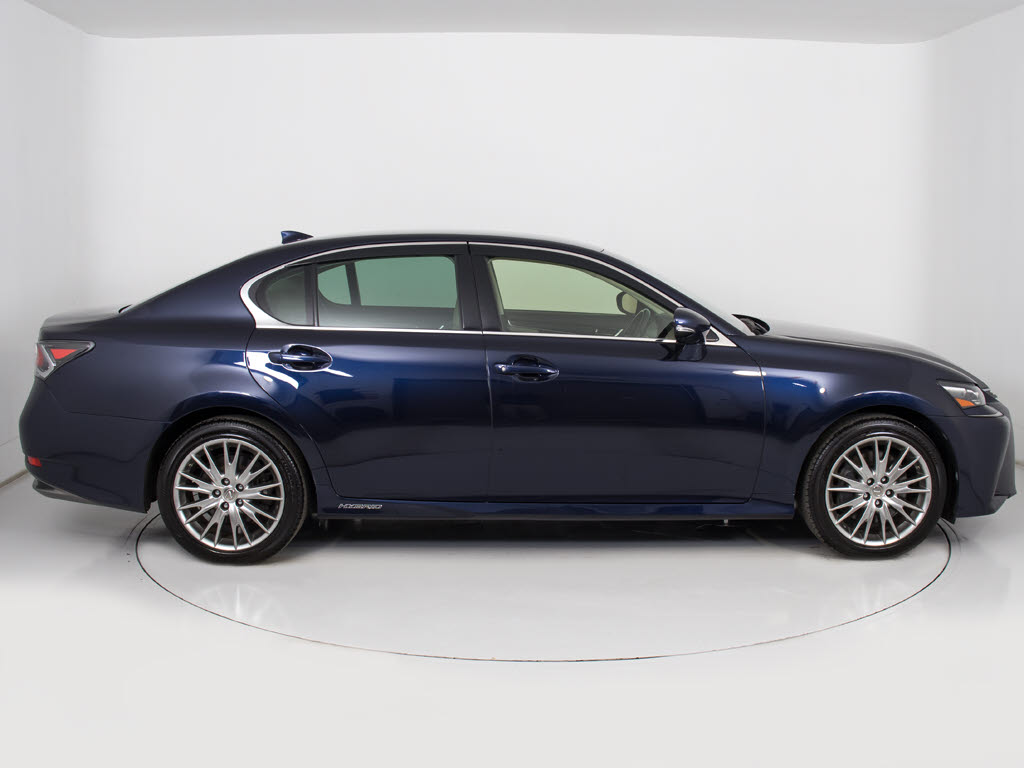 社外アルミホイール取付・スピンドルエアロ
取付・各メーカーエアロ取付・車高調・ロー
ダウン・ライトカスタム・スモークフィルム
施工ＯＫ！お気軽にご相談下さい！