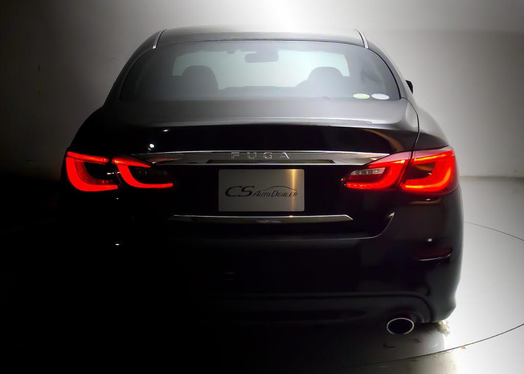 ★テールスモークやＬＥＤ加工、マフラー、
ルーフスポイラー、リアウイング、エアロパ
ーツなど取り付け承ります！ご納車迄に出来
ますので、お車ご購入とセット購入がおすす
めです！！