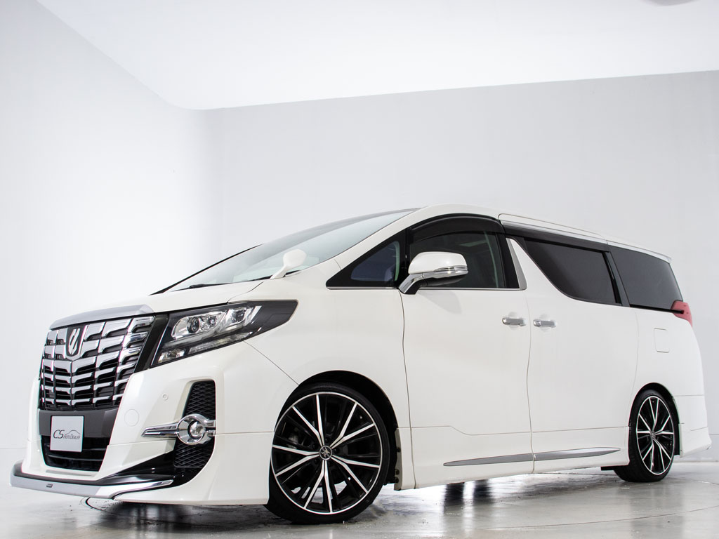 ★フロントビュー★グリル交換、エアロ取り
付け等、カスタムもお任せください！