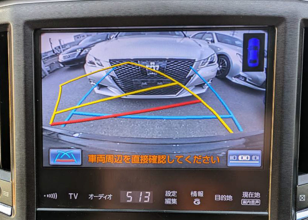 カラーバックカメラが付いています！バック
にギアを入れると、後方視界が自動的にマル
チ画面に映し出されます！夜も明るく見えま
すので、すごく便利！！一度使うとカメラ無
しには乗りたくない程！