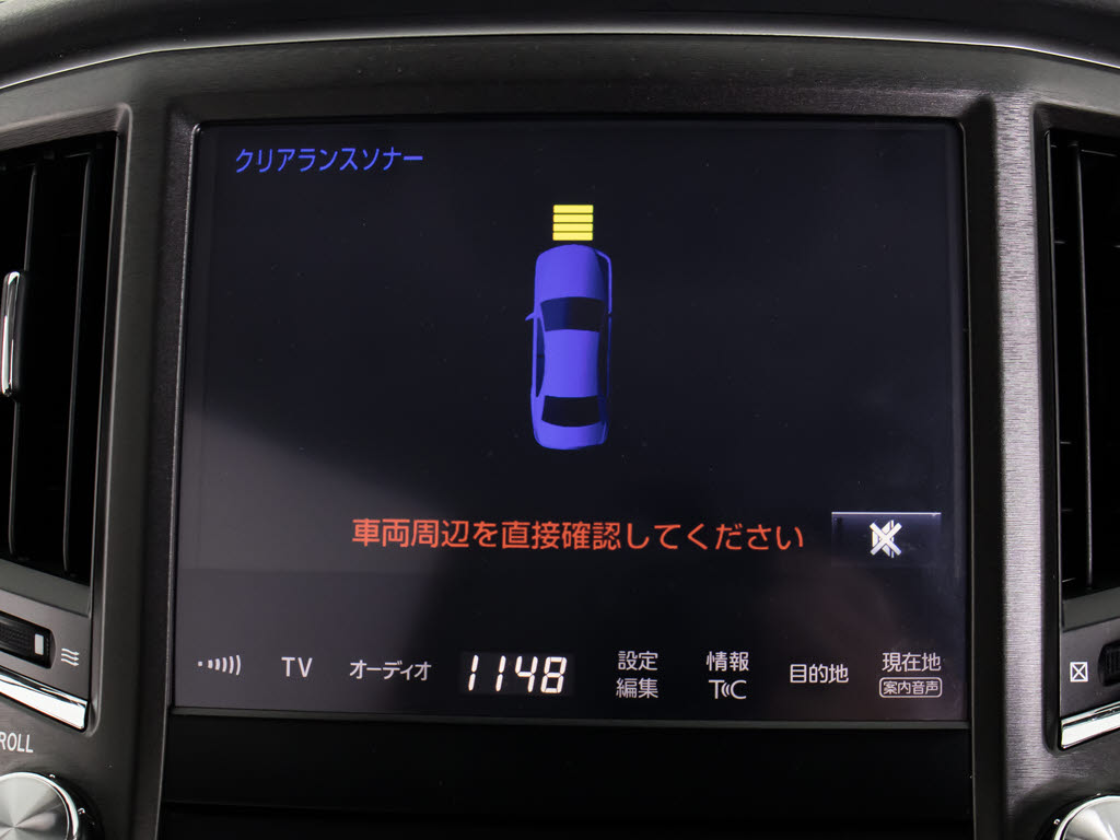 踏み間違い防止機能インテリジェントクリア
ランスソナー！前後４つずつ、計８つのセン
サーで障害物を検知し、アクセルとブレーキ
の踏み間違いの際に、衝突被害軽減ブレーキ
をかけます。