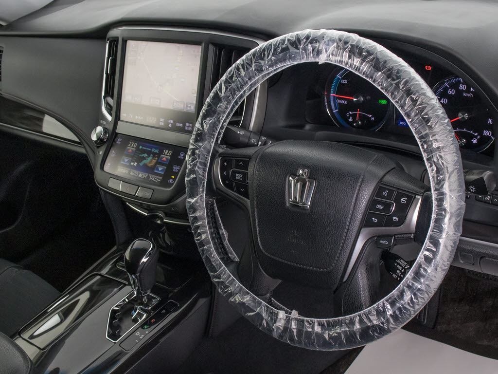 使いやすさや安全性を追求したステアリング
周り！高級車ゆえにスイッチ類が多いのも特
徴ですね！考え尽くされた配置ですぐに使い
こなす事が出来ますのでご安心下さい！是非
、体感してみて下さい！！