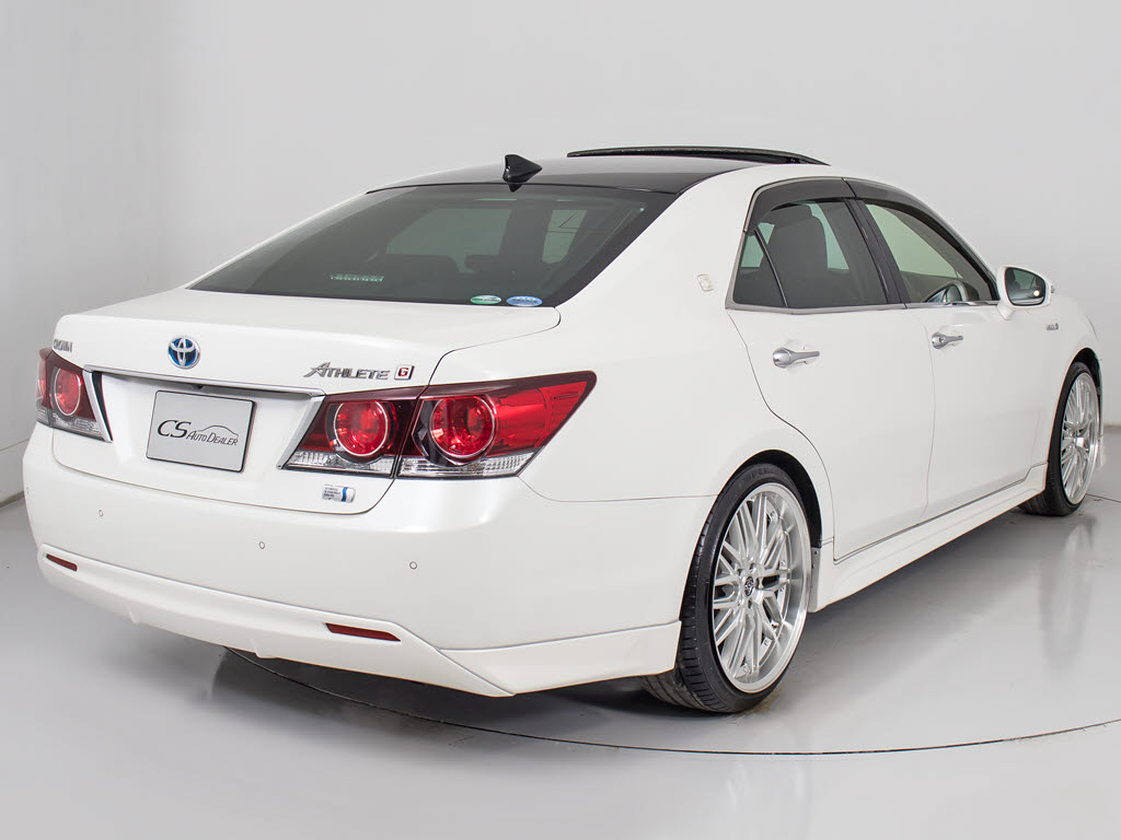 フルエアロが装着されています！お好みはい
かがですか？今付いているデザイン以外にも
、各ブランドのエアロを格安にてお取付け出
来ます！又、エアロを外してノーマル状態に
する事も出来ます！！