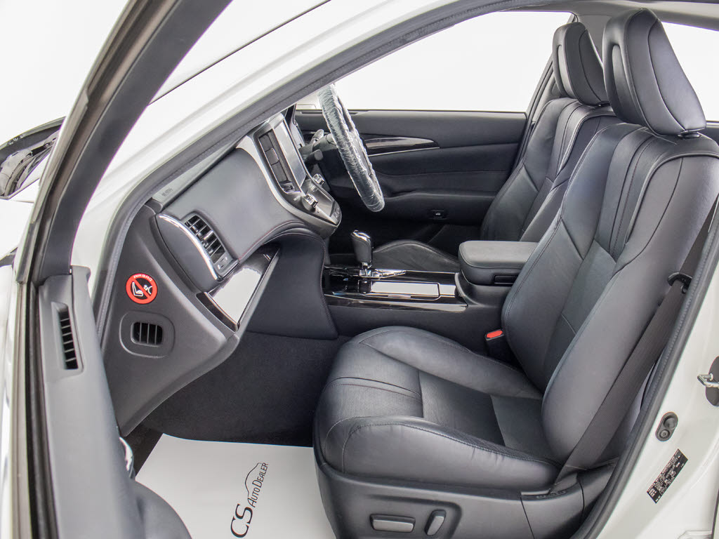 快適エアシート＆シートヒーターを装備して
います！高級車ならではの装備です！シート
が暖まる機能！シートから冷風が出る機能！
どちらも付いています！！寒い冬も、暑い夏
も快適にご乗車頂けます！！