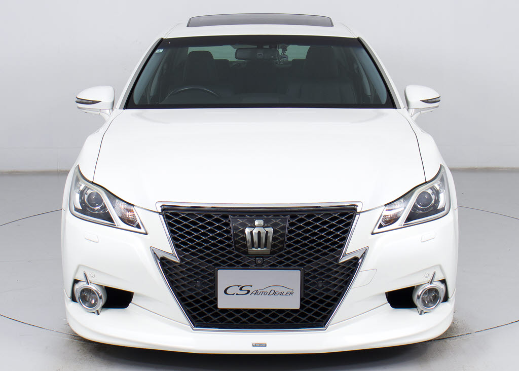 禁煙車です！室内は嫌なニオイも無く、すご
く綺麗な状態です！禁煙車・・特にセダンタ
イプのお車では少ないですよね！！タバコの
ニオイが苦手なお客様必見です！快適にご乗
車頂けます！！