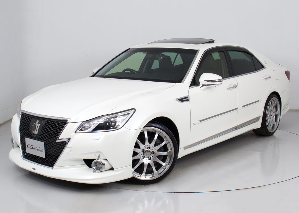 モデリスタフロントリップが装着されていま
す！お好みはいかがですか？今付いているデ
ザイン以外にも、各ブランドのエアロを格安
にてお取付け出来ます！又、エアロを外して
ノーマル状態にする事も出来ます！！