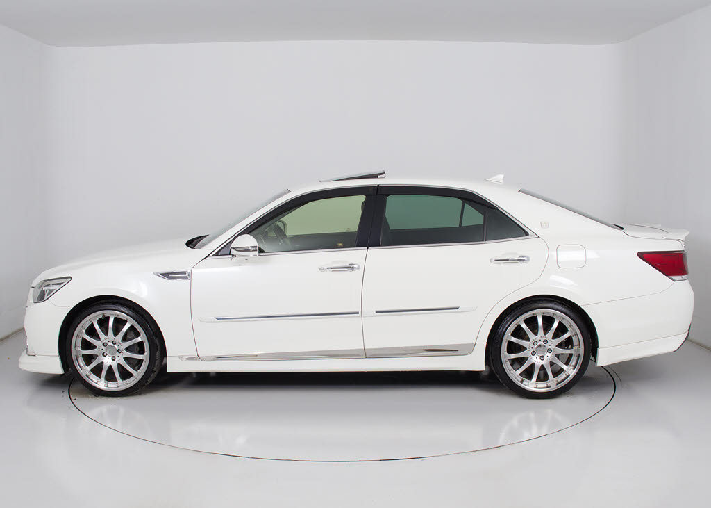 各メーカーのエアロパーツ取り付け承ります
！ご納車迄に仕上げます！格安にて承ります
のでお気軽にお申し付け下さい！！