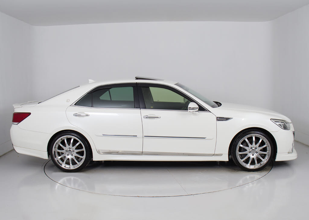 各メーカーのエアロパーツ取り付け承ります
！ご納車迄に仕上げます！格安にて承ります
のでお気軽にお申し付け下さい！！