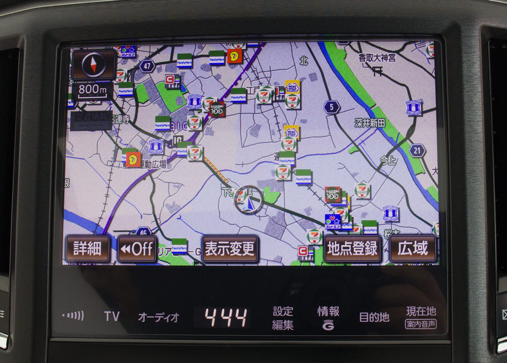 メーカー純正の大画面ＨＤＤナビが装備され
ています！操作も簡単！見やすい！純正だか
らこその使いやすさ！