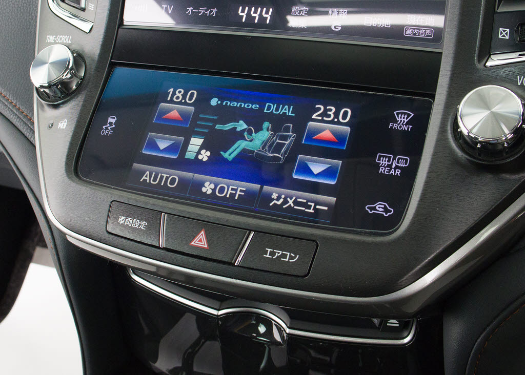 使いやすさや安全性を追求したステアリング
周り！高級車ゆえにスイッチ類が多いのも特
徴ですね！考え尽くされた配置ですぐに使い
こなす事が出来ますのでご安心下さい！是非
、体感してみて下さい！！