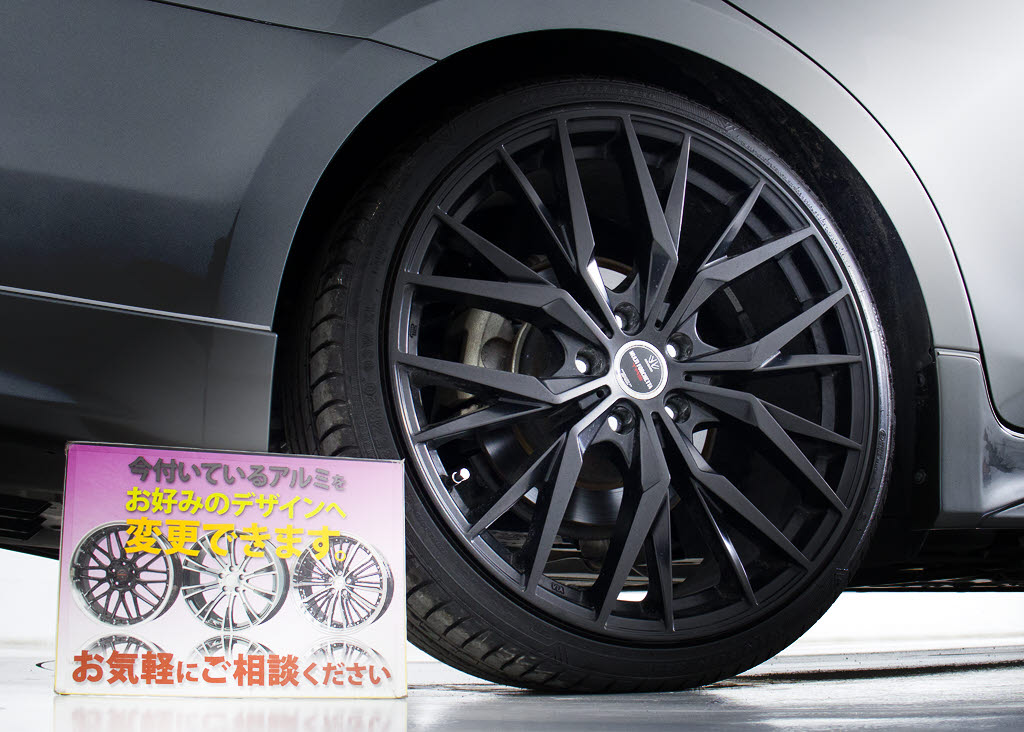 ２０インチアルミホイール装着済みです！ア
ルミホイールの変更も可能です！お客様のお
好みの１台を作成可能となります！※詳細は
スタッフまでお尋ねください。