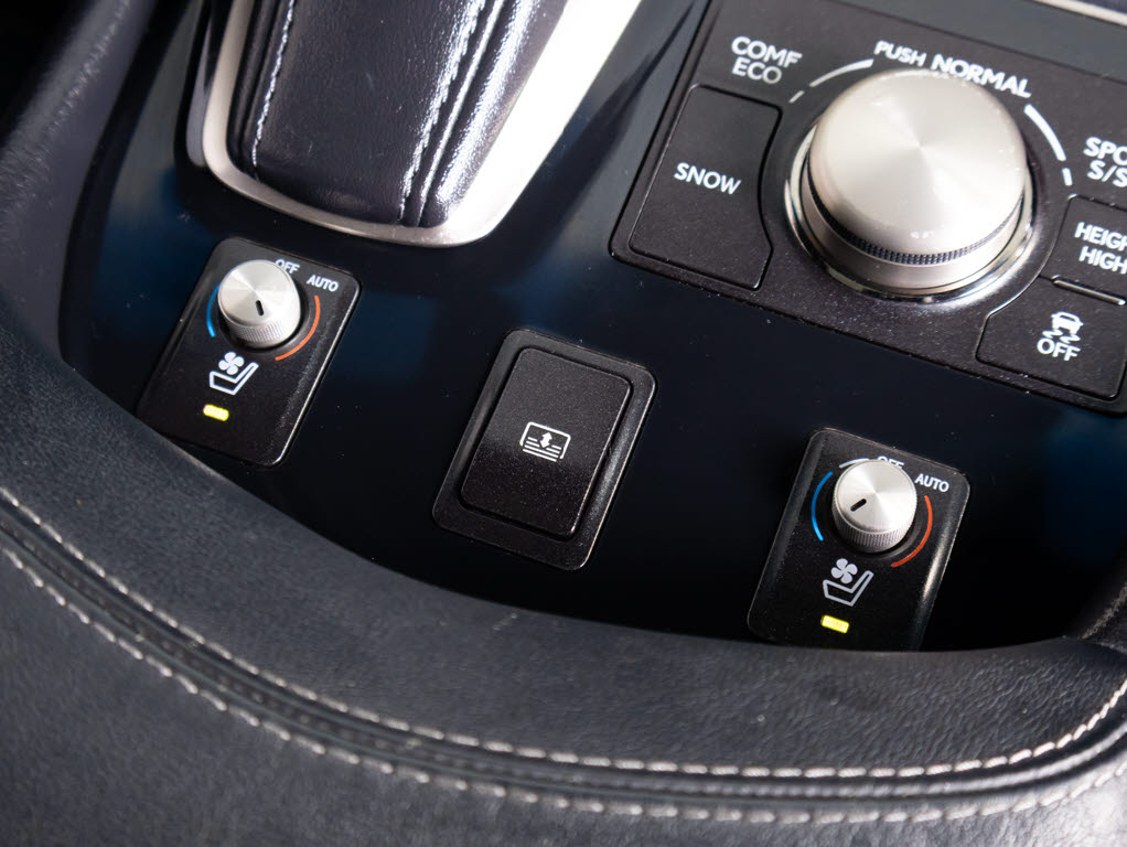 エアシート＆シートヒーター完備で年中快適
にお過ごし可能！