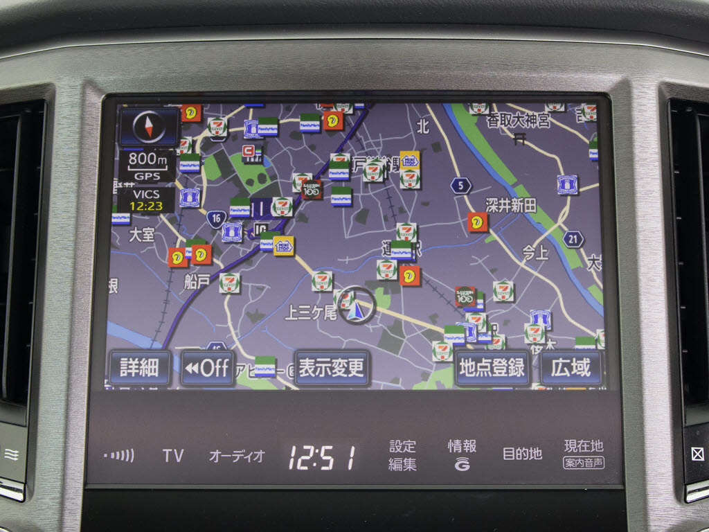 メーカー純正の大画面ＨＤＤナビが装備され
ています！操作も簡単！見やすい！純正だか
らこその使いやすさ！