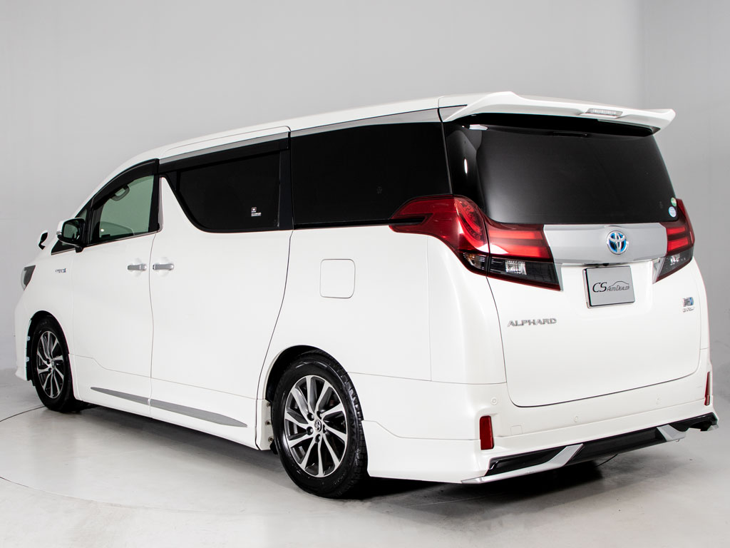 ★展示前点検実施★特殊な機材も用いて、全
車点検を実施しております！