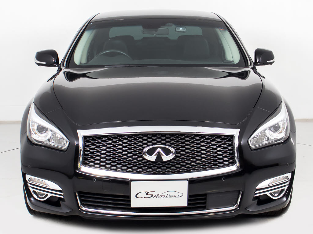 禁煙車です！室内は嫌なニオイも無く、すご
く綺麗な状態です！禁煙車・・特にセダンタ
イプのお車では少ないですよね！！タバコの
ニオイが苦手なお客様必見です！快適にご乗
車頂けます！！