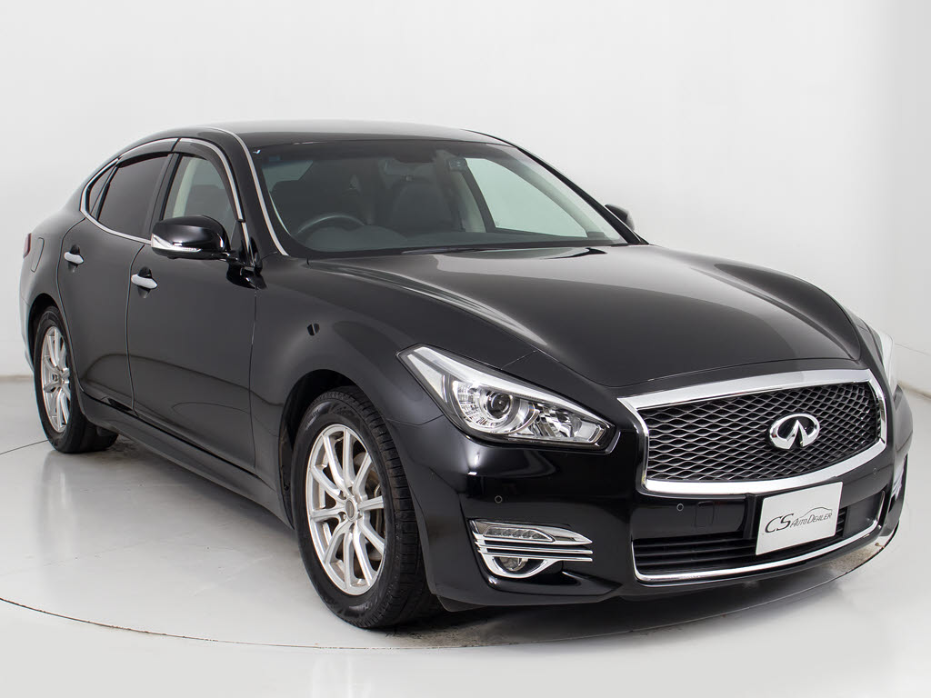 ガラス系ボディコーティングご施工可能です
！下地作りからこだわり塗装面の艶や輝きを
取り戻し肉厚被膜で塗装面を守ります！