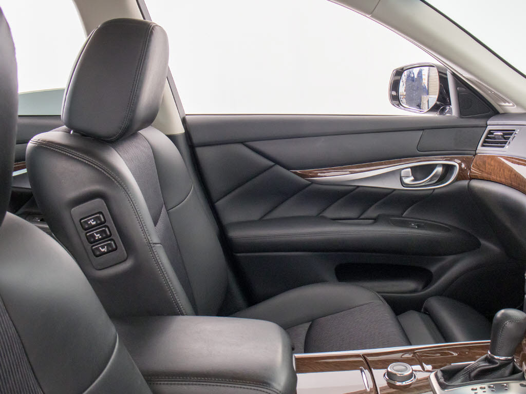 当社では、一般のクリーニングでは満足せず
、オゾンを利用した、根本的な脱臭・消臭・
除菌クリーニングも承っております！