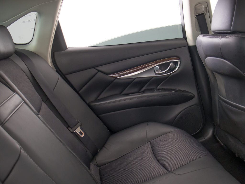 当社では、一般のクリーニングでは満足せず
、オゾンを利用した、根本的な脱臭・消臭・
除菌クリーニングも承っております！