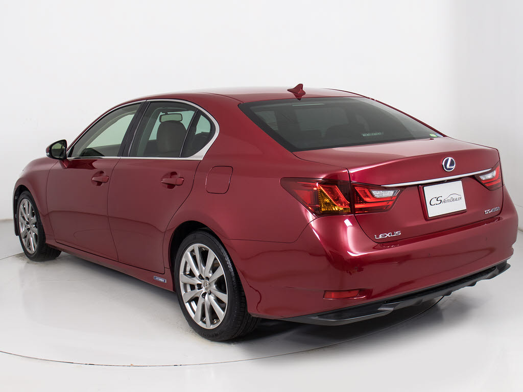 お車の下取りもお任せ下さい！国産、外車、
年式、走行距離問わず、どんなお車でも下取
りさせて頂きます。皆様のご相談お待ちして
おります！